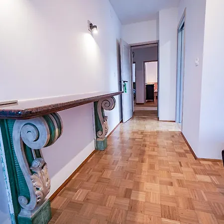 Marietta Villa